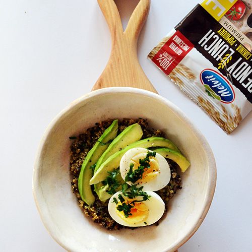 Przepis na śniadaniową miskę z quinoa